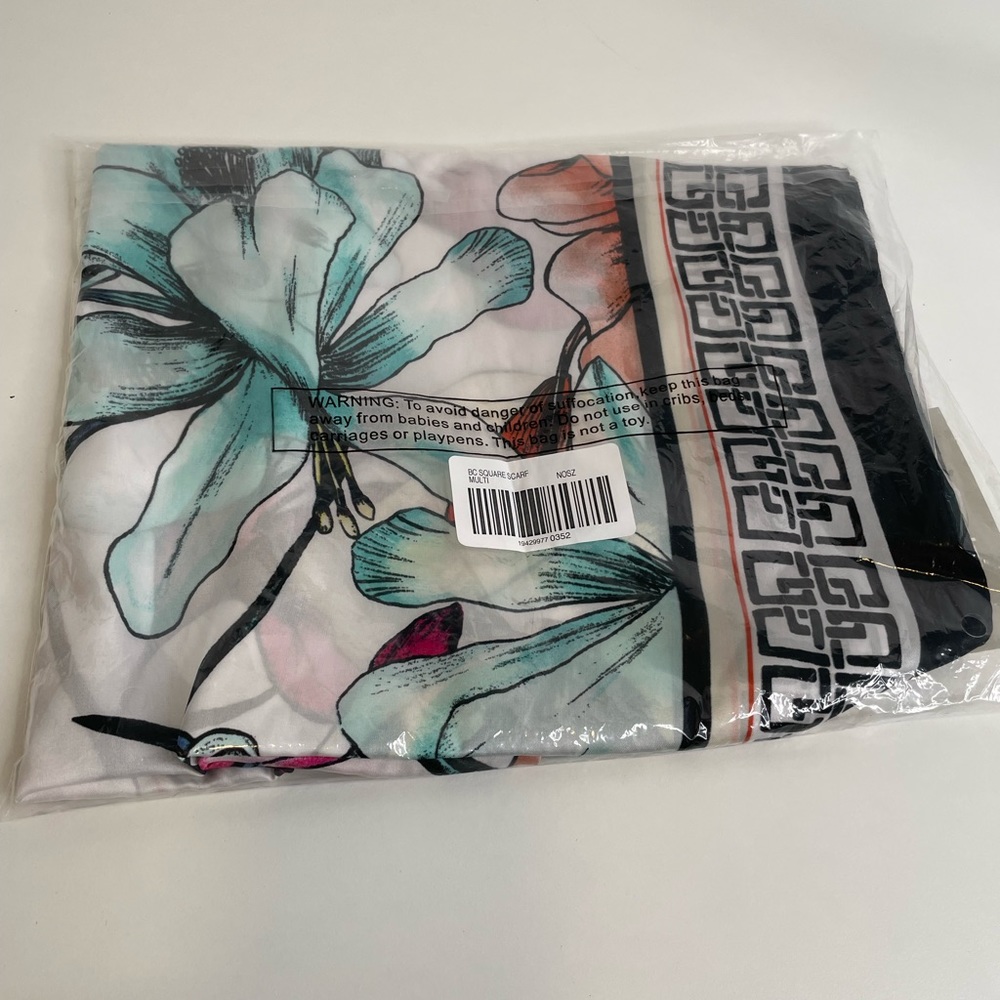 New Chico’s Scarf